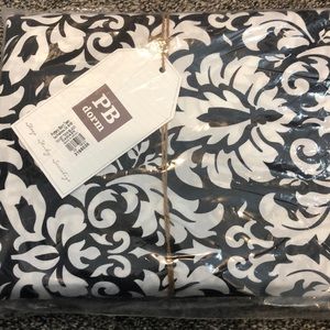 Pottery Barn Dorm- twin duvet cover